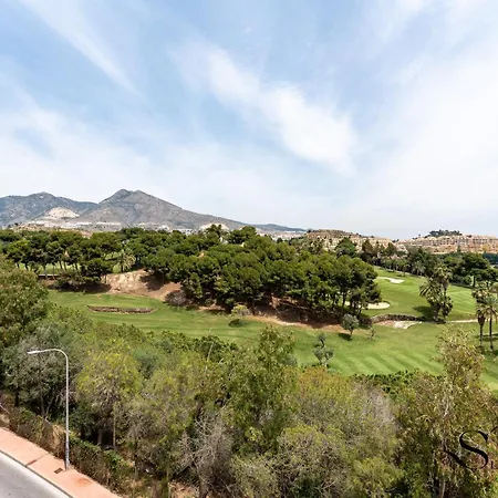 Amazing Sea And Golf Course View 2br, Parking Pool Benalmadena